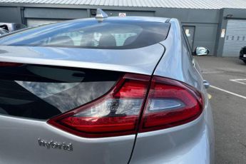 Hyundai Ioniq 1.6 GDi Hybrid Premium SE 5dr DCT