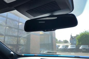 Nissan Juke 1.6 Hybrid Tekna 5dr Auto