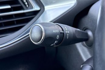 Peugeot 308 SW 1.2 PureTech Allure Estate 5dr Petrol Auto Euro 6 (s/s) (130 ps)