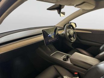 Tesla Model Y (Dual Motor) Long Range SUV 5dr Electric Auto 4WDE (384 bhp)