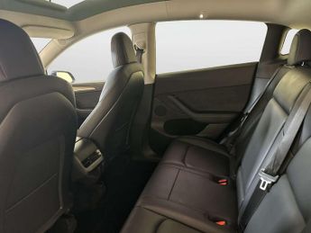 Tesla Model Y (Dual Motor) Long Range SUV 5dr Electric Auto 4WDE (384 bhp)
