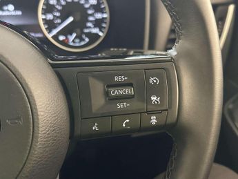 Nissan Qashqai 1.3 DIG-T MHEV Acenta Premium SUV 5dr Petrol Hybrid Manual Euro 