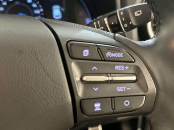 Hyundai KONA 64kWh Premium SE SUV 5dr Electric Auto (7kW Charger) (204 ps)