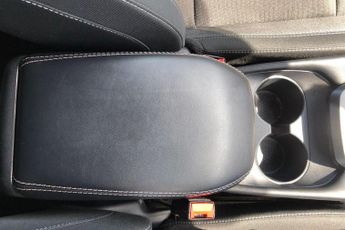 Nissan Qashqai 1.3 DiG-T MH 158 N-Connecta 5dr Xtronic