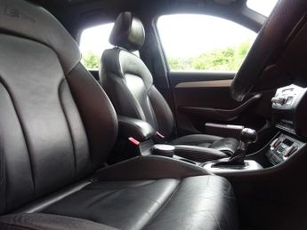Audi Q3 2.0 TDI S line S Tronic quattro Euro 5 (s/s) 5dr
