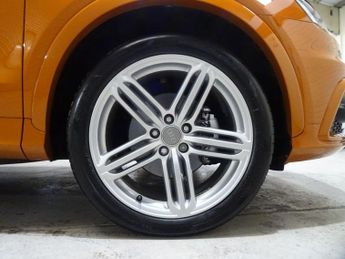 Audi Q3 2.0 TDI S line S Tronic quattro Euro 5 (s/s) 5dr