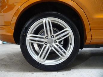 Audi Q3 2.0 TDI S line S Tronic quattro Euro 5 (s/s) 5dr