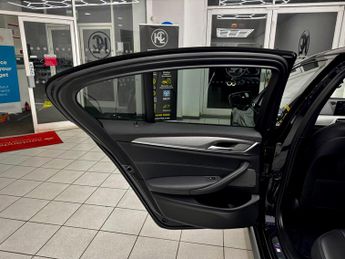 BMW 5 Series 2.0 520d M Sport Auto xDrive Euro 6 (s/s) 4dr