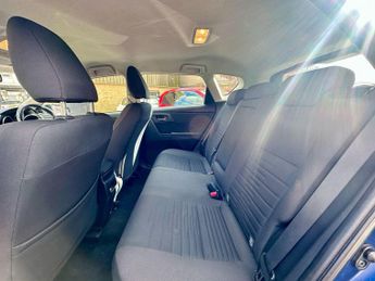 Toyota Auris 1.8 VVT-h Icon CVT Euro 6 (s/s) 5dr