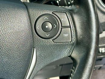 Toyota Auris 1.8 VVT-h Icon CVT Euro 6 (s/s) 5dr