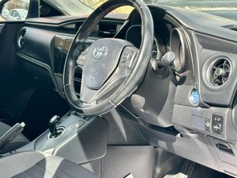 Toyota Auris 1.8 VVT-h Icon CVT Euro 6 (s/s) 5dr