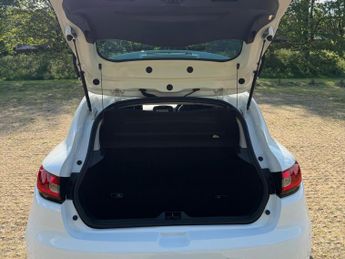 Renault Clio 0.9 TCe Iconic Euro 6 (s/s) 5dr