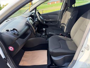 Renault Clio 0.9 TCe Iconic Euro 6 (s/s) 5dr