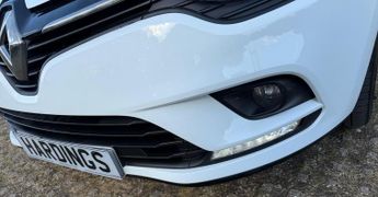 Renault Clio 0.9 TCe Iconic Euro 6 (s/s) 5dr