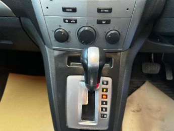 Vauxhall Zafira 1.9 CDTi Exclusiv MPV 5dr Diesel Auto Euro 4 (120 ps)