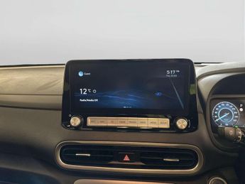 Hyundai KONA 64kWh Premium SUV 5dr Electric Auto (10.5kW Charger) (204 ps)