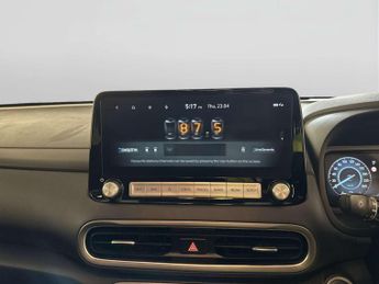 Hyundai KONA 64kWh Premium SUV 5dr Electric Auto (10.5kW Charger) (204 ps)