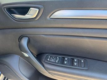 RENAULT MEGANE 1.6 E-TECH 9.8kWh Iconic Sport Tourer 5dr Petrol Plug-in Hybrid 