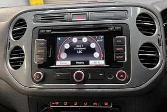 Volkswagen Tiguan 2.0 TDI BlueMotion Tech Match DSG 4WD Euro 5 (s/s) 5dr