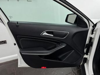 Mercedes-Benz GLA 1.6 GLA180 Urban Edition 7G-DCT Euro 6 (s/s) 5dr