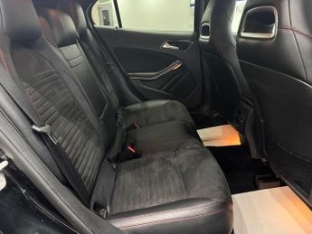 Mercedes-Benz GLA 2.1 GLA200d AMG Line 7G-DCT Euro 6 (s/s) 5dr