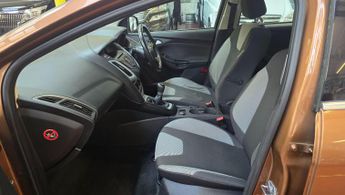 Ford Focus 1.6 Zetec Euro 5 5dr
