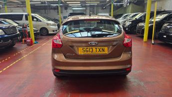 Ford Focus 1.6 Zetec Euro 5 5dr