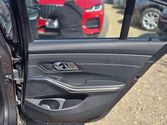 BMW 3 Series 2.0 330e 12kWh M Sport Auto Euro 6 (s/s) 4dr