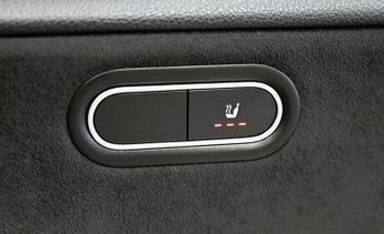 MERCEDES-BENZ A-CLASS 1.3 A180 AMG Line (Executive) Hatchback 5dr Petrol 7G-DCT Euro 6