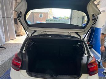 BMW 1 Series 1.6 118i SE Auto Euro 5 (s/s) 5dr