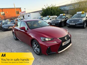 Lexus IS 2.5 300h Advance E-CVT Euro 6 (s/s) 4dr