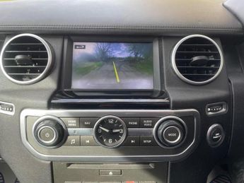 Land Rover Discovery 4 3.0 SD V6 Landmark Auto 4WD Euro 6 (s/s) 5dr
