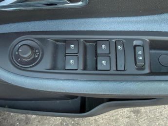 Vauxhall Mokka 1.7 CDTi Exclusiv 2WD Euro 5 (s/s) 5dr