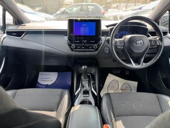 Toyota Corolla 1.8 VVT-h Design CVT Euro 6 (s/s) 5dr