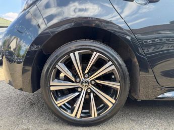 Toyota Corolla 1.8 VVT-h Design CVT Euro 6 (s/s) 5dr