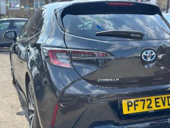 Toyota Corolla 1.8 VVT-h Design CVT Euro 6 (s/s) 5dr