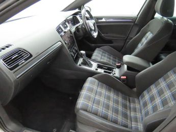 Volkswagen Golf 1.4 TSI 8.7kWh GTE Advance DSG Euro 6 (s/s) 5dr