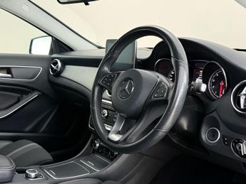 Mercedes-Benz GLA 1.6 GLA180 Urban Edition 7G-DCT Euro 6 (s/s) 5dr