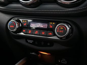 Nissan Juke 1.0 DIG-T N-Connecta DCT Auto Euro 6 (s/s) 5dr