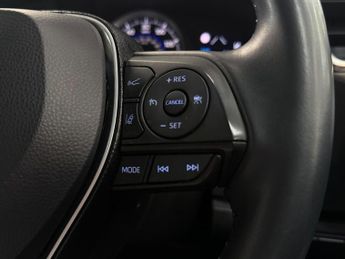 Toyota Corolla 1.8 VVT-h Icon Touring Sports CVT Euro 6 (s/s) 5dr