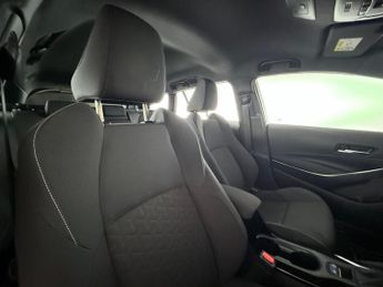 Toyota Corolla 1.8 VVT-h Icon Touring Sports CVT Euro 6 (s/s) 5dr