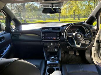 Nissan Leaf 40kWh N-Connecta Auto 5dr