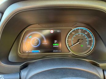 Nissan Leaf 40kWh N-Connecta Auto 5dr