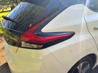 Nissan Leaf 40kWh N-Connecta Auto 5dr