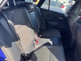 Toyota Corolla 1.8 VVT-h Design Touring Sports CVT Euro 6 (s/s) 5dr