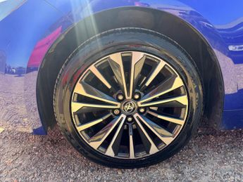 Toyota Corolla 1.8 VVT-h Design Touring Sports CVT Euro 6 (s/s) 5dr