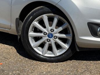 Ford Fiesta 1.0T EcoBoost Titanium Euro 6 (s/s) 5dr