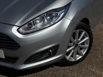 Ford Fiesta 1.0T EcoBoost Titanium Euro 6 (s/s) 5dr
