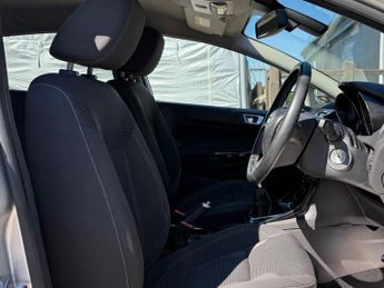 Ford Fiesta 1.0T EcoBoost Titanium Euro 6 (s/s) 5dr