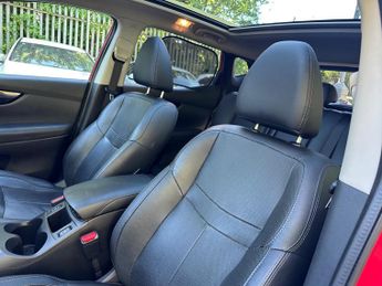 Nissan Qashqai 1.6 dCi Tekna XTRON 2WD Euro 6 (s/s) 5dr